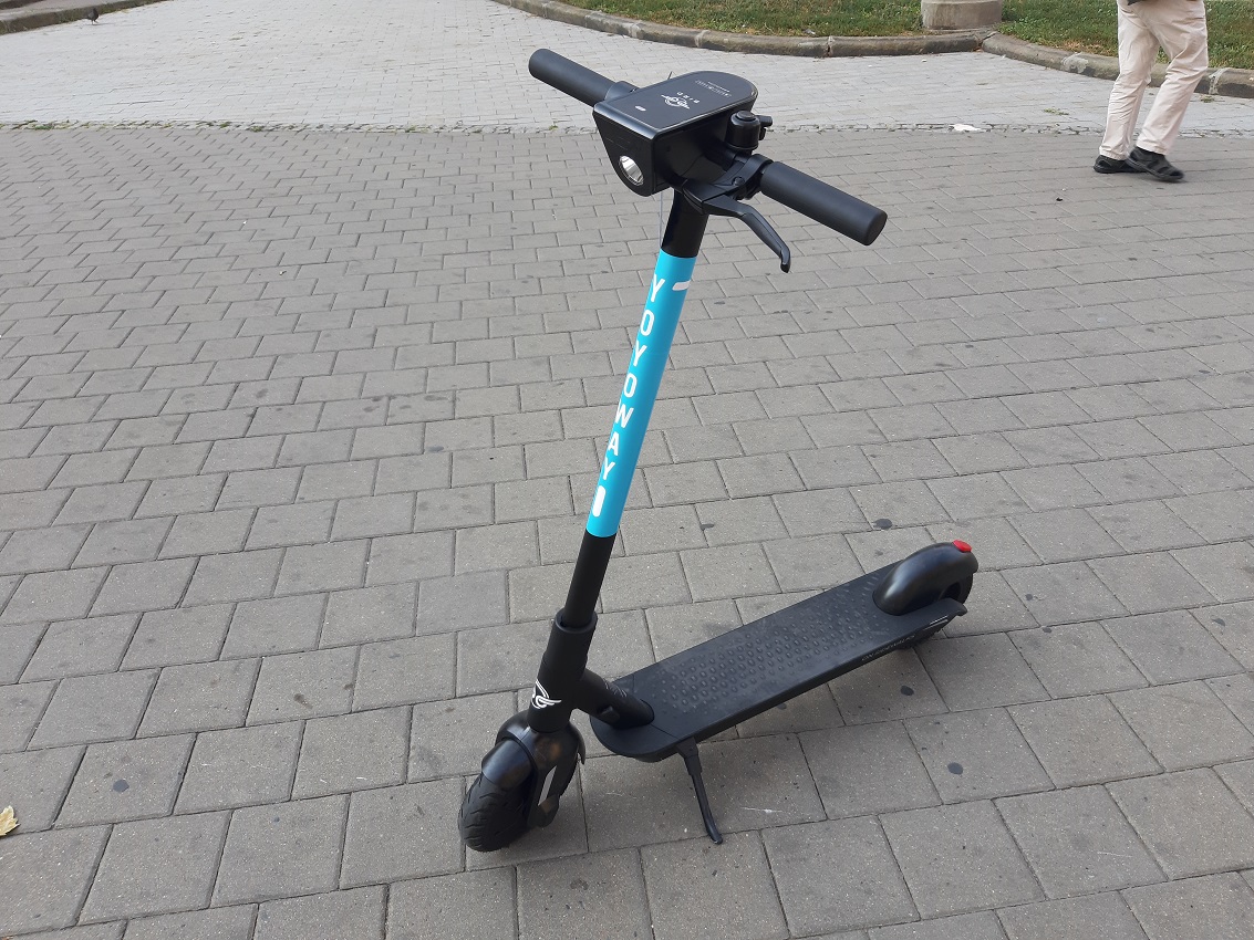 Blue Electric Scooters for Shared Rental Arrive In Brno – Daily