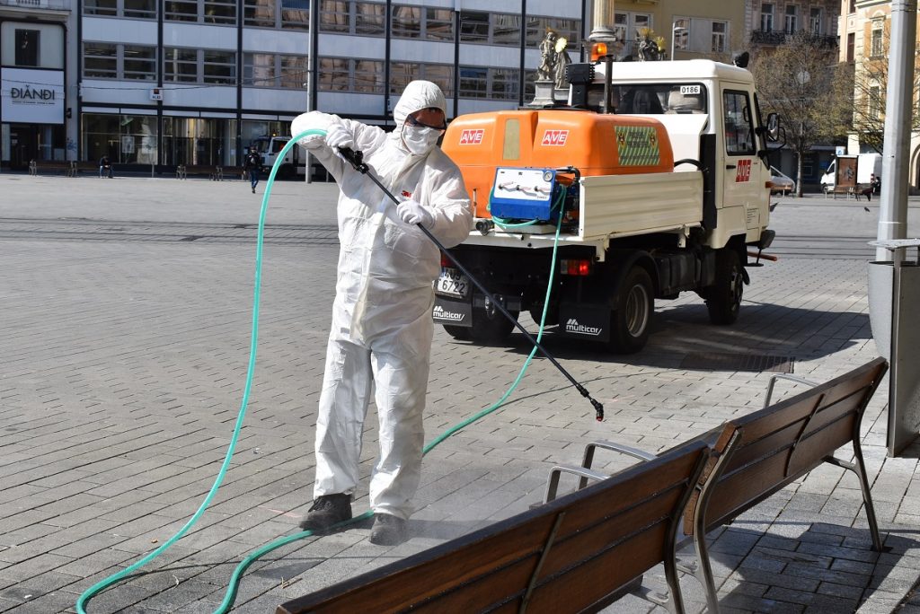 Disinfection Begins of Public Spaces in City Centre Disinfection Begins of Public Spaces in City Centre