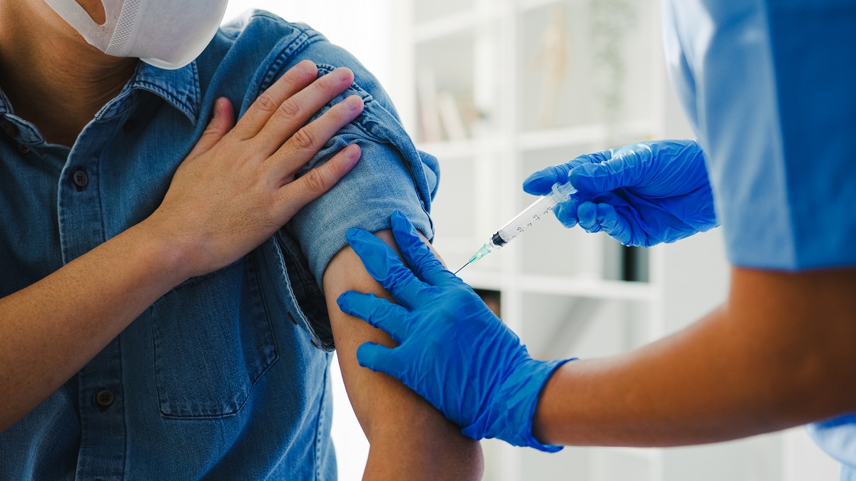 Vaccination Open From Today To Foreigners With Commercial Health Insurance Brno Daily [ 675 x 1200 Pixel ]