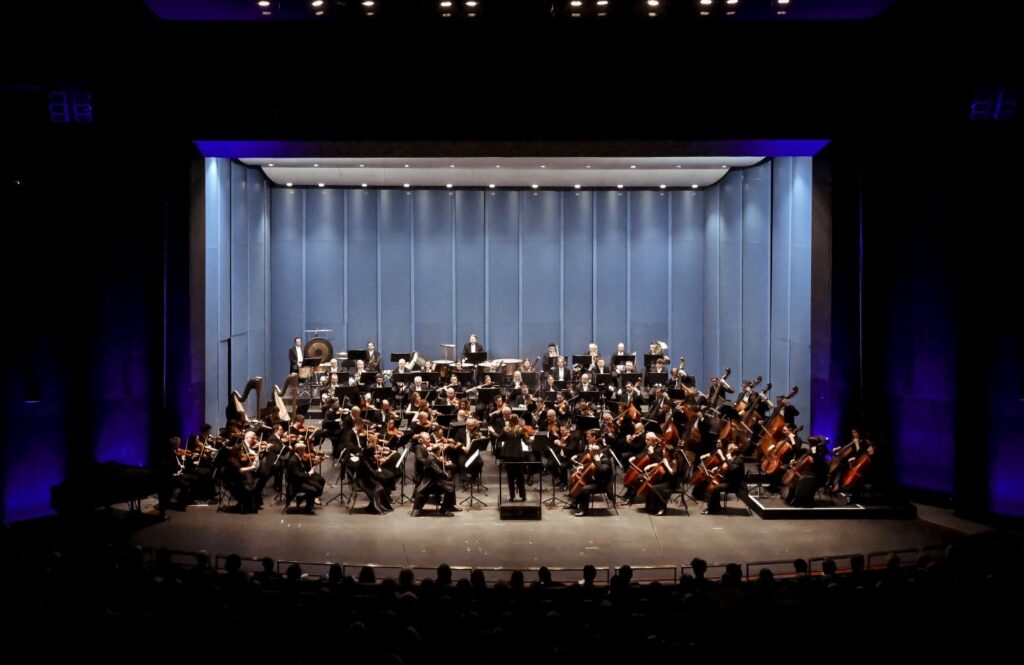 Filharmonie Brno Presents ‘In Memory of an Angel’ and ‘The Life of a Hero’, With 103 Musicians on Stage