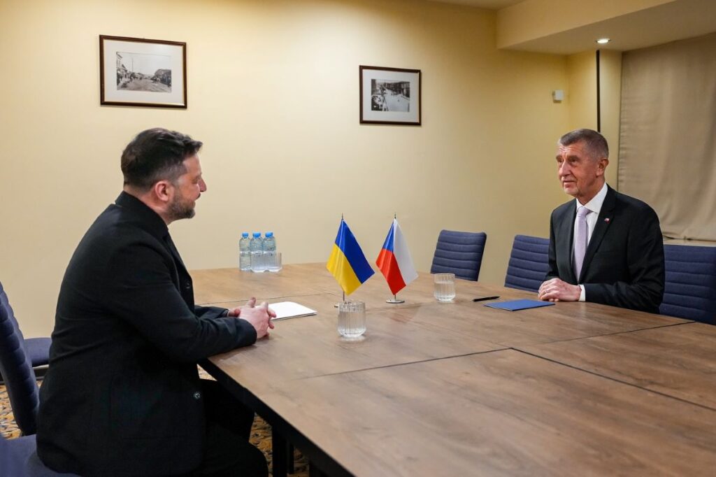 Czech PM Babis meets Ukrainian President Zelenskiy in Armenia